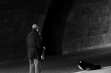 Cisza pod mostem #ludzie #Paryż #Francja