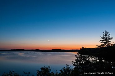 Zmierzch nad jeziorem #zmierzch #księżyc #zachód #jezioro #Chojnice