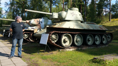 Niby nic nowego, ale w Polsce nie widziałem T-34 w wersji 76 mm. No, może na jakimś pomniku z daleka.